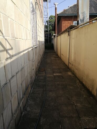 Köhnə tikili: Obyekt: Köhnə üslubda, geniş otaqlara və böyük pəncərələrə malik — 9