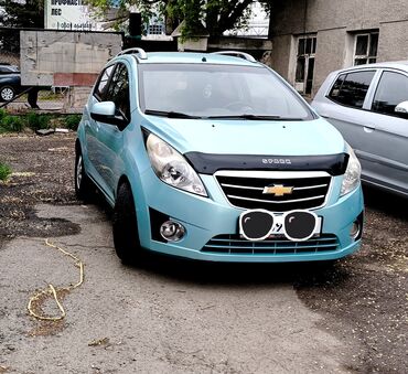 машины срочно: Chevrolet Spark: 2010 г., 1 л, Автомат, Бензин, Хэтчбэк