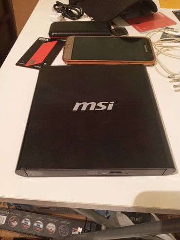 komputer klaviatura: Msi disk oxuyan