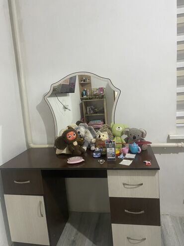 конфетница этажерка бишкек цена: Шкаф комод Двух этажный кровать Баасын на месте суйлошобуз