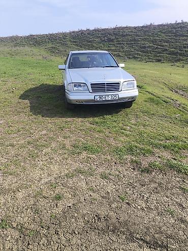 vaz 2107 on şuşə: Mercedes-Benz C-Class (W202) sedan - Kuzov: 4 qapılı sedan, gümüşü — 2