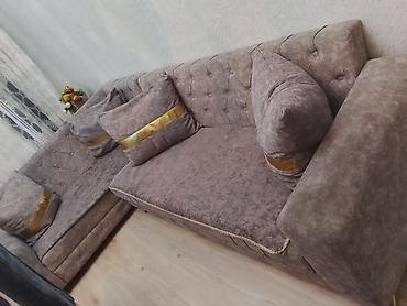 divan olculeri: MehimKünc divan 210₼. Kitab kimi açılan baza var. Ölçü 2/2.50. ünvan — 1