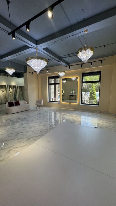Кабинеты в салонах красоты: Сдаю Кабинет в салоне, 70 м², Для бровиста, Для парикмахера