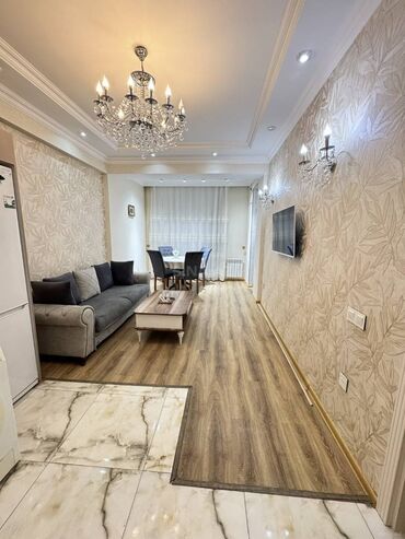 Uzunmüddətli kirayə mənzillər: 28 May metrosu yanınında mənzil kirayə verilir. Mərtəbə 18/4. Ümumi — 28