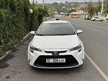 levin: Toyota Levin: 2021 г., 1.8 л, Вариатор, Гибрид, Седан — 2