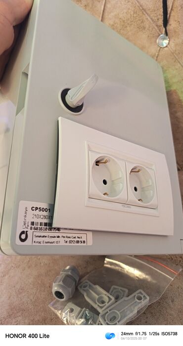 Tavan: Elektrik enerjisi ilə işləyən maşınlar üçün elektrik şiti
