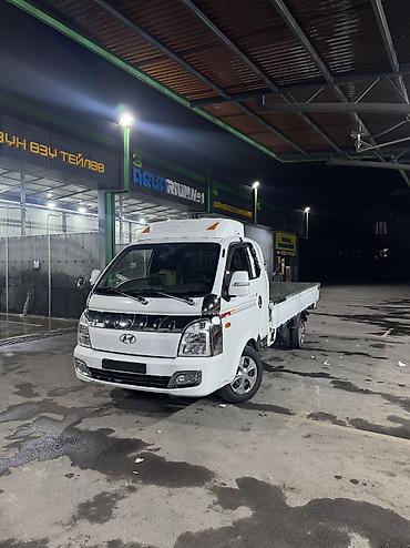 Hyundai Porter: 2020 г., 2.5 л, Механика, Дизель at lalafo.kg Hyundai Porter: 2020 г., 2.5 л, Механика, Дизель