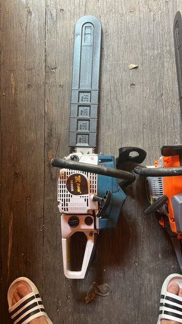 Бензопилы: Бензопила «ЗУБР 7500» - Тип: бензиновая цепная пила - Мощность — 6