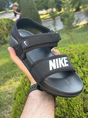 bağlı sandallar: Nike kişi üçün sandalet - Rəng: qara - Üst hissə: yumşaq, nəfəsalan — 1