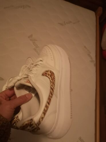 Women's Sneakers and athletic shoes: Nike, 39, bоја - Bela — 3