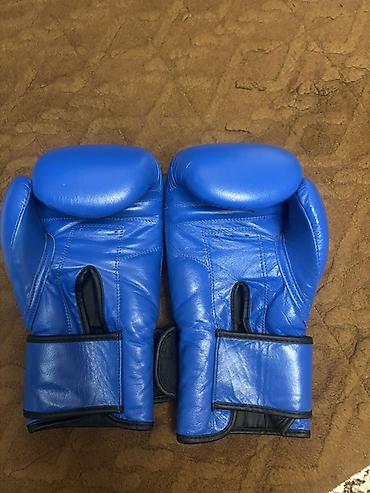 Перчатки: Боксерские перчатки Everlast, синий цвет. - Вес/размер: 12 oz — 3
