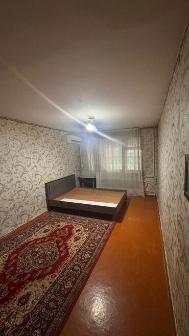 дом м: 1 комната, 32 м², 104 серия, 2 этаж, Старый ремонт