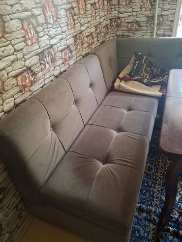 kiçik masalar: Künc divan, Açılmayan, Bazasız, Parça