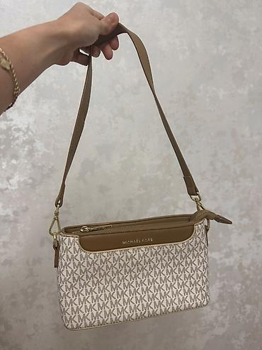 1 dldl istifade olunub. Michael Kors çiyin çantası – monoqram “MK”