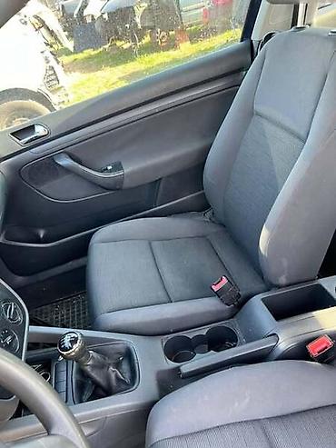 a4 b6: TAPACIRI ZA VOLKSWAGEN GOLF 5 | Tapaciri za VW Golf 5, 1.6 benzin — 2