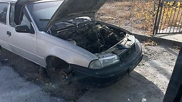mers 817: Daewoo Nexia: 1994 г., 1.6 л, Механика, Бензин, Седан — 1