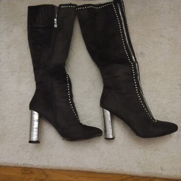 cizmice 39: High boots, 39