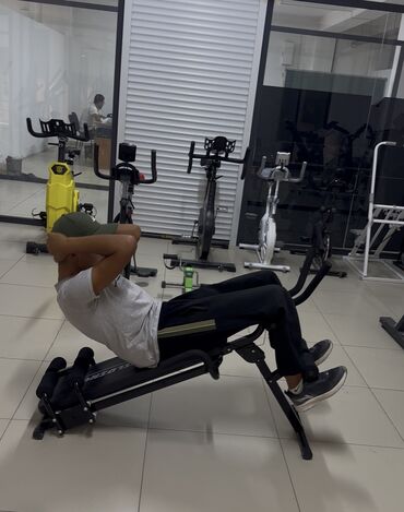 Скамьи для жима: Скамья для жима лёжа Гиперэкстензия: 11000 сом Тренажер для пресса — 10