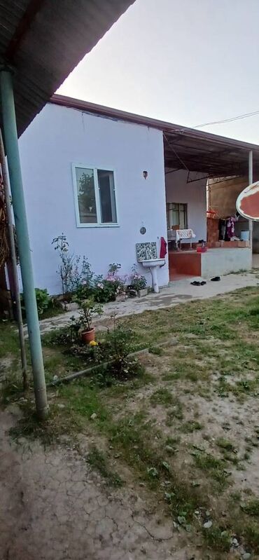 guneslide kiraye ev: Qəbələ, 4 otaqlı, Köhnə tikili, 200 kv. m