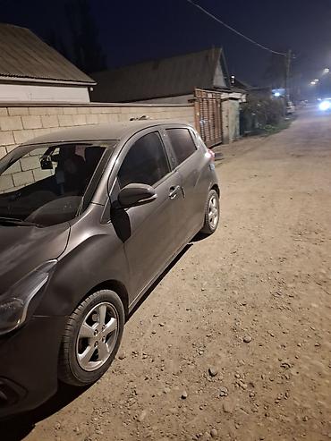spark premier: Chevrolet Spark: 2016 г., 1 л, Вариатор, Бензин, Хэтчбэк — 3