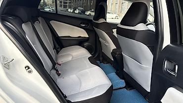 prius 2019: Toyota Prius: 2019 г., 1.8 л, Вариатор, Гибрид, Хэтчбэк — 5
