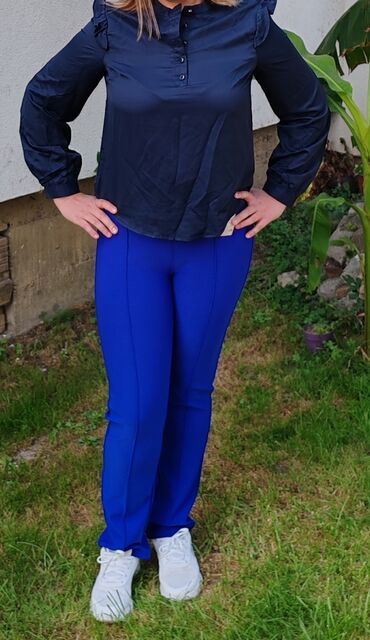 Pantalone: Ženske pantalone u jarko plavoj (kraljevsko plavoj) boji. - Model — 7