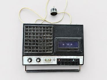 kaset: SSRİ dövrünə aid “Elektronika-301” portativ kasetli maqnitofon — 1