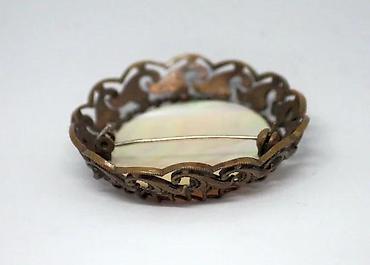 Broševi: 4 STARA Exluzibna broša: Zeleni, SEDEF, GOBLEN, Druidski srp. Cena za — 9