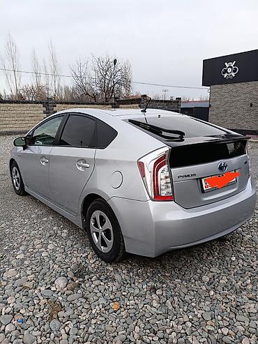 argb controller: Toyota Prius: 2015 г., Гибрид, Лифтбек — 3