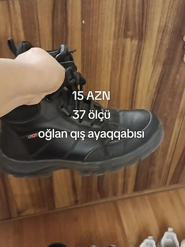 qacış ucun uşaq krosovkalrı: Rəng - Qara Krossovkalar, Nike, Ölçü: 31, Oğlan üçün — 1