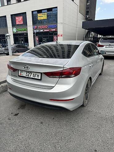 хенда: Hyundai Elantra: 2019 г., Бензин, Седан — 2