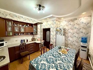 Продажа коттеджей и домов: 🏙️ Продаётся: Жилой дом — 140 м² 📍 Локация: Бишкек, ж/м Ак-Орго 🏢 — 4