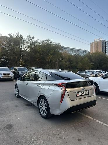 tayota sienna: Toyota Prius: 2017 г., 1.8 л, Вариатор, Гибрид, Хэтчбэк — 5