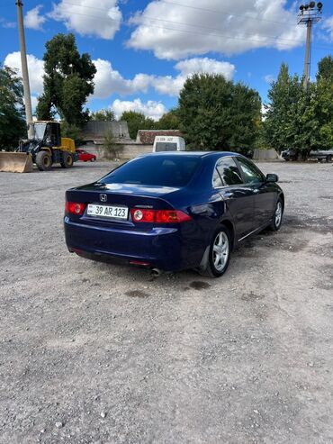 требуется машина: Honda Accord: 2005 г., 2 л, Автомат, Газ, Седан