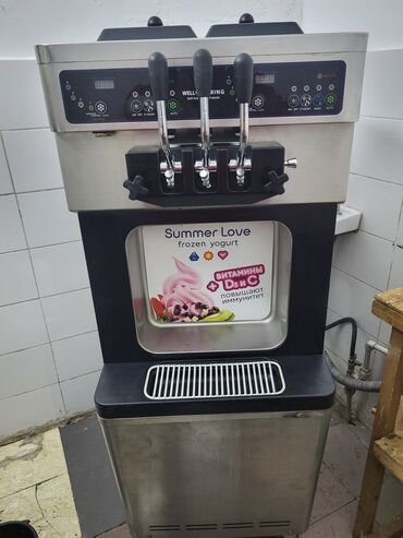 фризер для мороженого бу бишкек: Продаю Корейский Фризер. Мароженный аппарат. 3 компрессор, 2 мотор