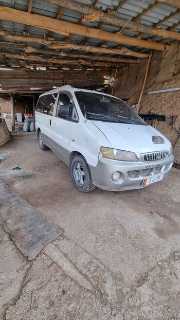 Hyundai: Hyundai H-1 (Grand Starex): 2000 г., 2.5 л, Механика, Дизель