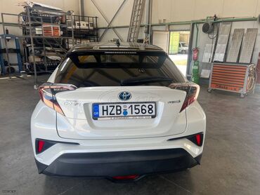 Toyota: Toyota C-HR: 1.8 l. | 2018 έ. SUV/4x4 — 24