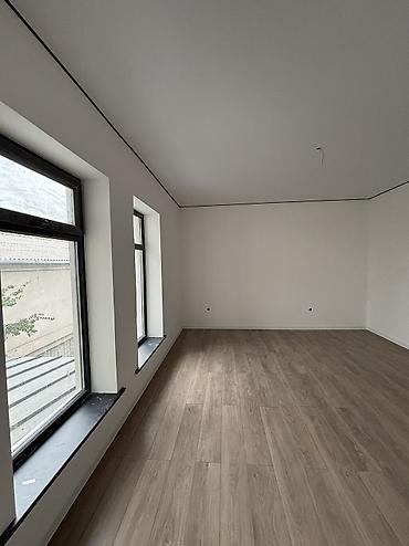 планировка дома: 6 комнат и более, 170 м², 33 соток, Бишкек, Арча-Бешик ж/м Собственник — 5