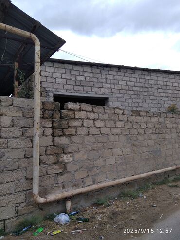 Həyət evləri və villaların satışı: Hövsanda, turkana geden yolda iki otaqli yaritikili ev satilir. Yola -da lalafo.az — 4 Həyət evləri və villaların satışı: Hövsanda, turkana geden yolda iki otaqli yaritikili ev satilir. Yola — 4