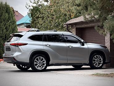 corolla 2022: Toyota Highlander: 2023 г., 2.4 л, Автомат, Бензин, Кроссовер — 10