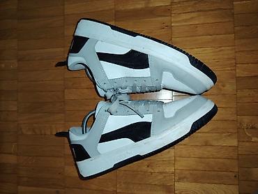 zenske duboke patike puma: Puma patike – model niskog profila, košarkaški/casual stil. UG 25CM - — 2