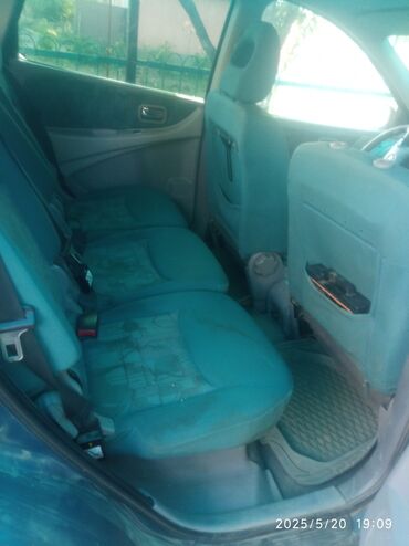 Nissan: Nissan Almera Tino: 2001 г., 2 л, Вариатор, Бензин, Универсал