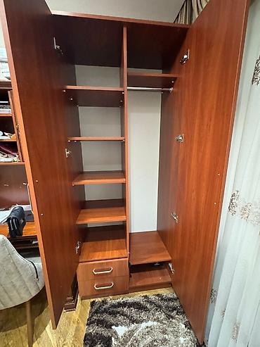 Шкафы: İki qapılı paltar şkafı(2 ededdir. 2-si birlikde 350 azn) - Material — 3