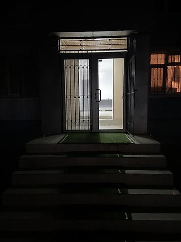 İcarəyə ofislər: Kiçik ofis/iş otağı - Tək otaqlı məkan, düzbucaqlı plan - Ağ rəngli — 12