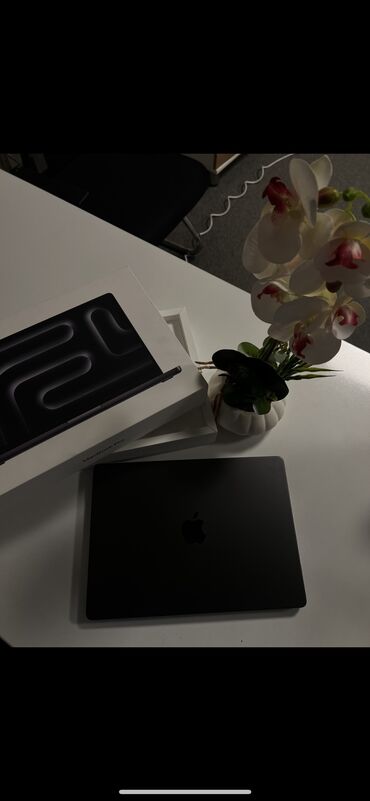 силиконовая накладка на клавиатуру macbook: İşlənmiş Apple MacBook, 14 ", Apple M3 Pro, 512 GB, Pulsuz çatdırılma