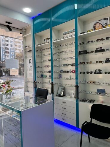 Aksesuarlar üçün vitrinlər: Eynək üçün, Yeni — 8