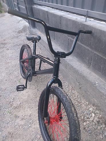 BMX велосипед для трюков (надо по менять подшипник и камеру . -рама