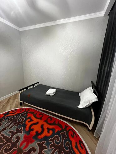 Посуточная аренда квартир: 3 комнаты, Душевая кабина, Постельное белье, Кондиционер — 4