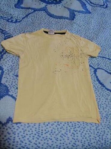 etirel cizme za decu: Round neck, Short sleeve, 140-146 at lalafo.rs etirel cizme za decu: Round neck, Short sleeve, 140-146