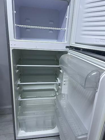 iphone 17 pro 256 gb: Холодильник Beko, Б/у, Двухкамерный — 2